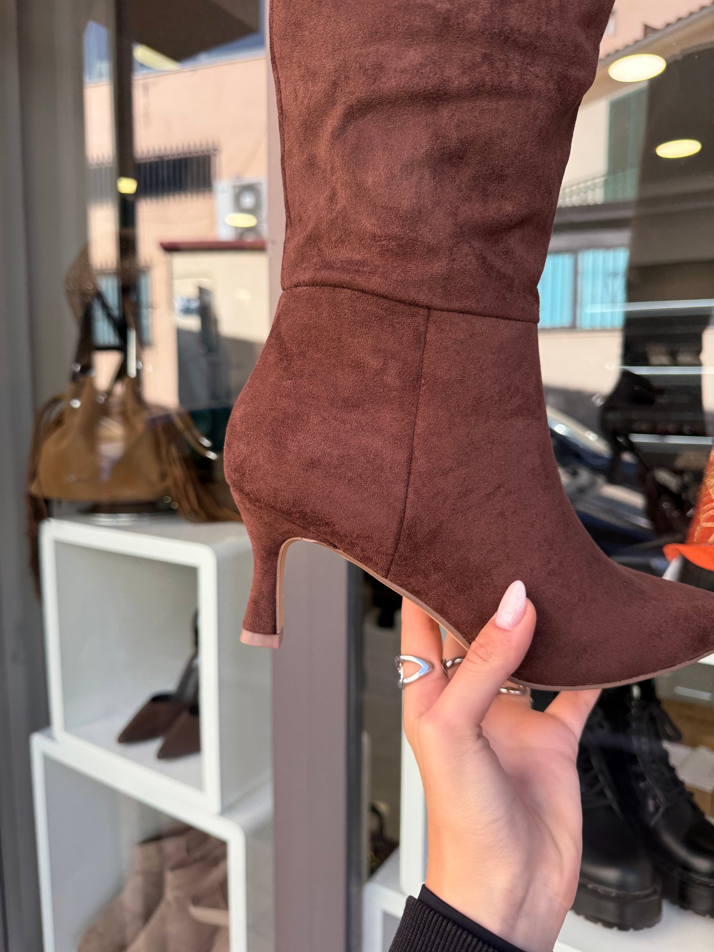 stivali basic in camoscio marroni