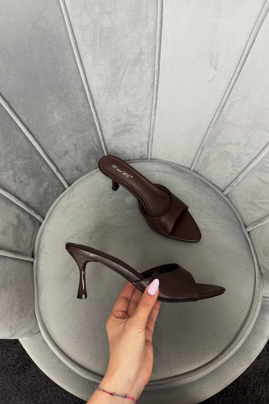 MULES BETTY