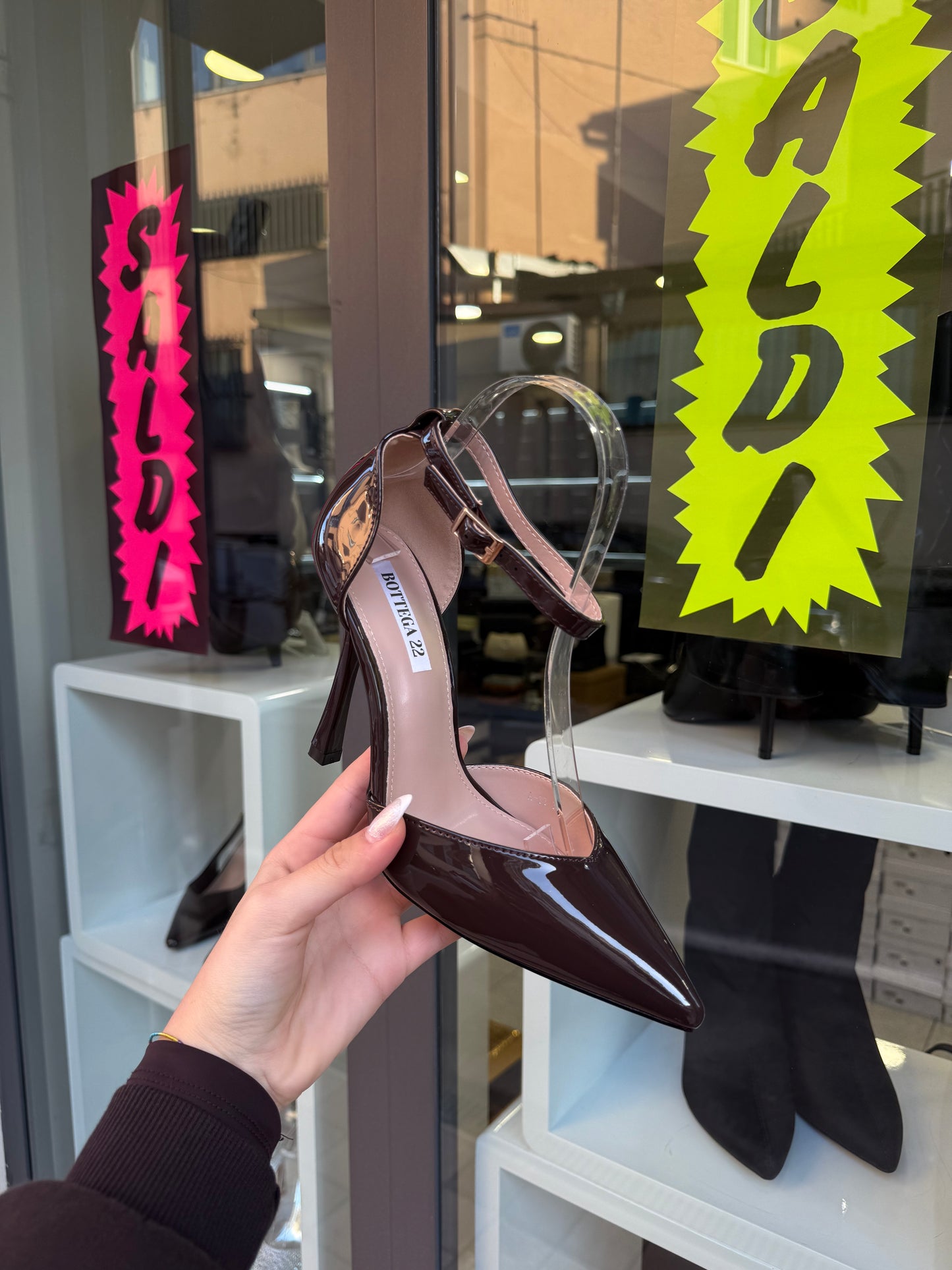 decolleté con cinturino DARK CHOCO