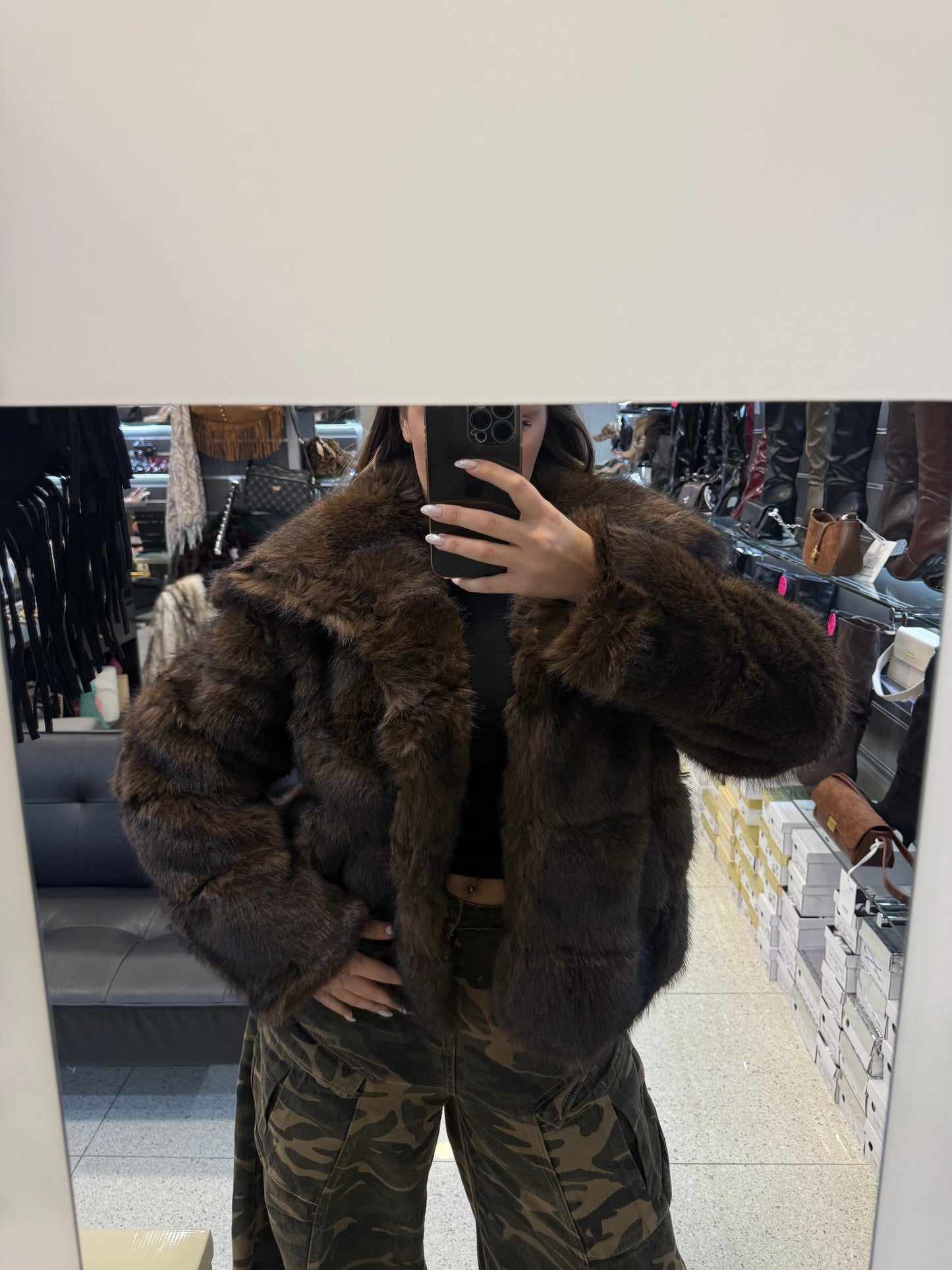 pelliccia marrone senza cappuccio