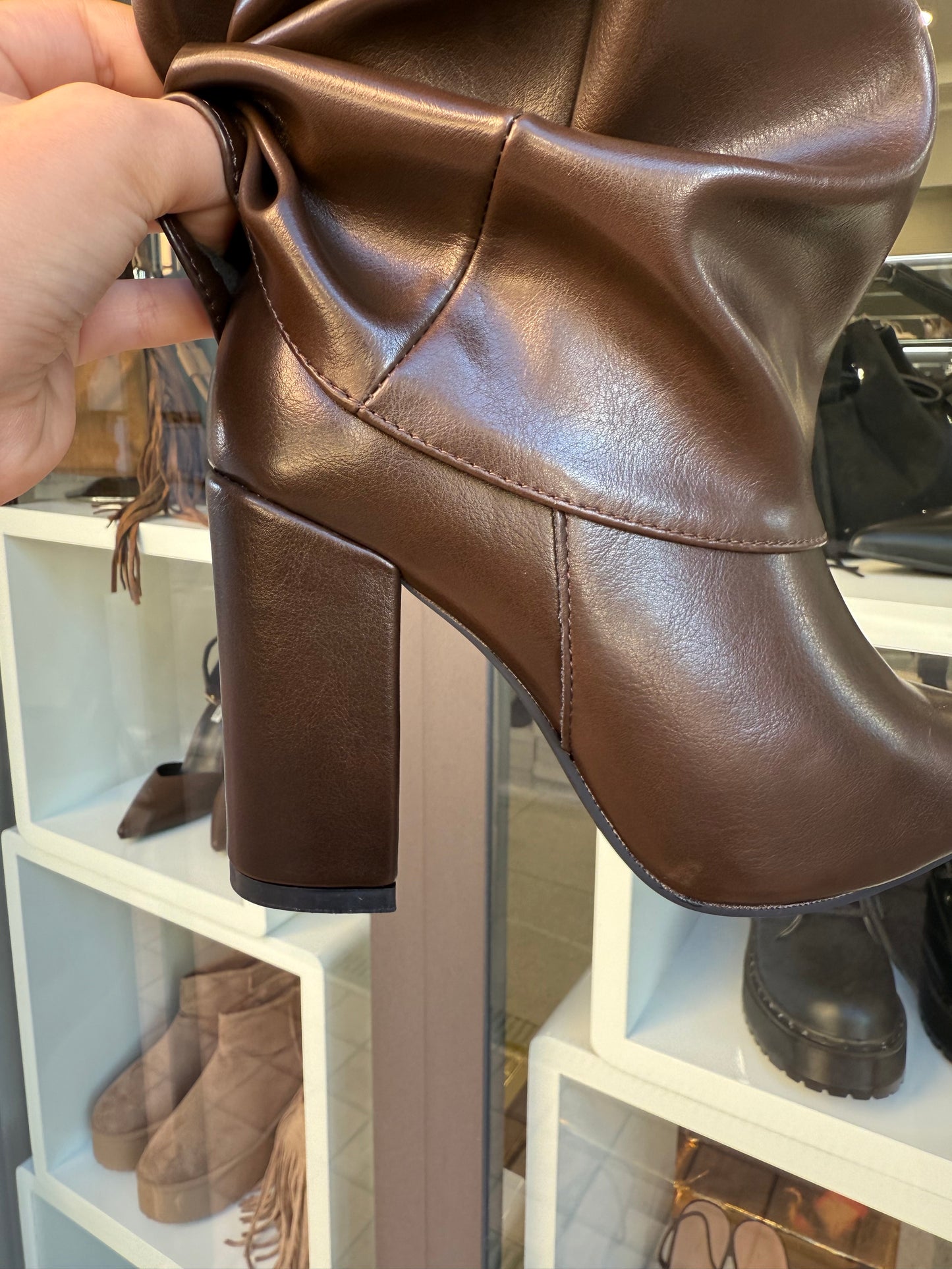 stivali mod. GIV**CHY tacco doppio