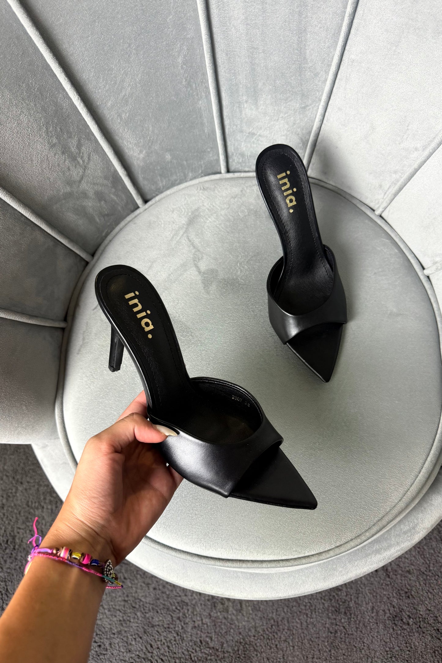 MULES IN ECOPELLE NERE