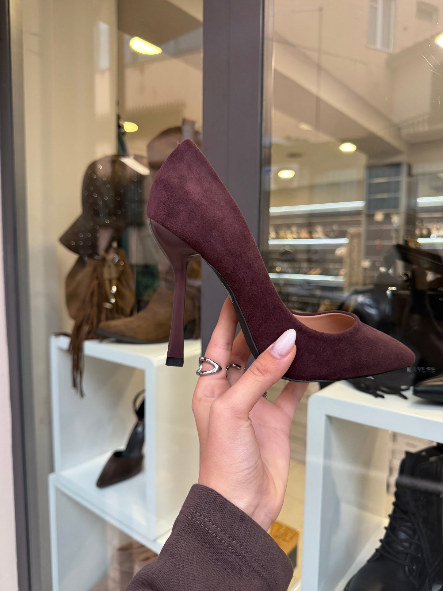 decolleté in camoscio marroni