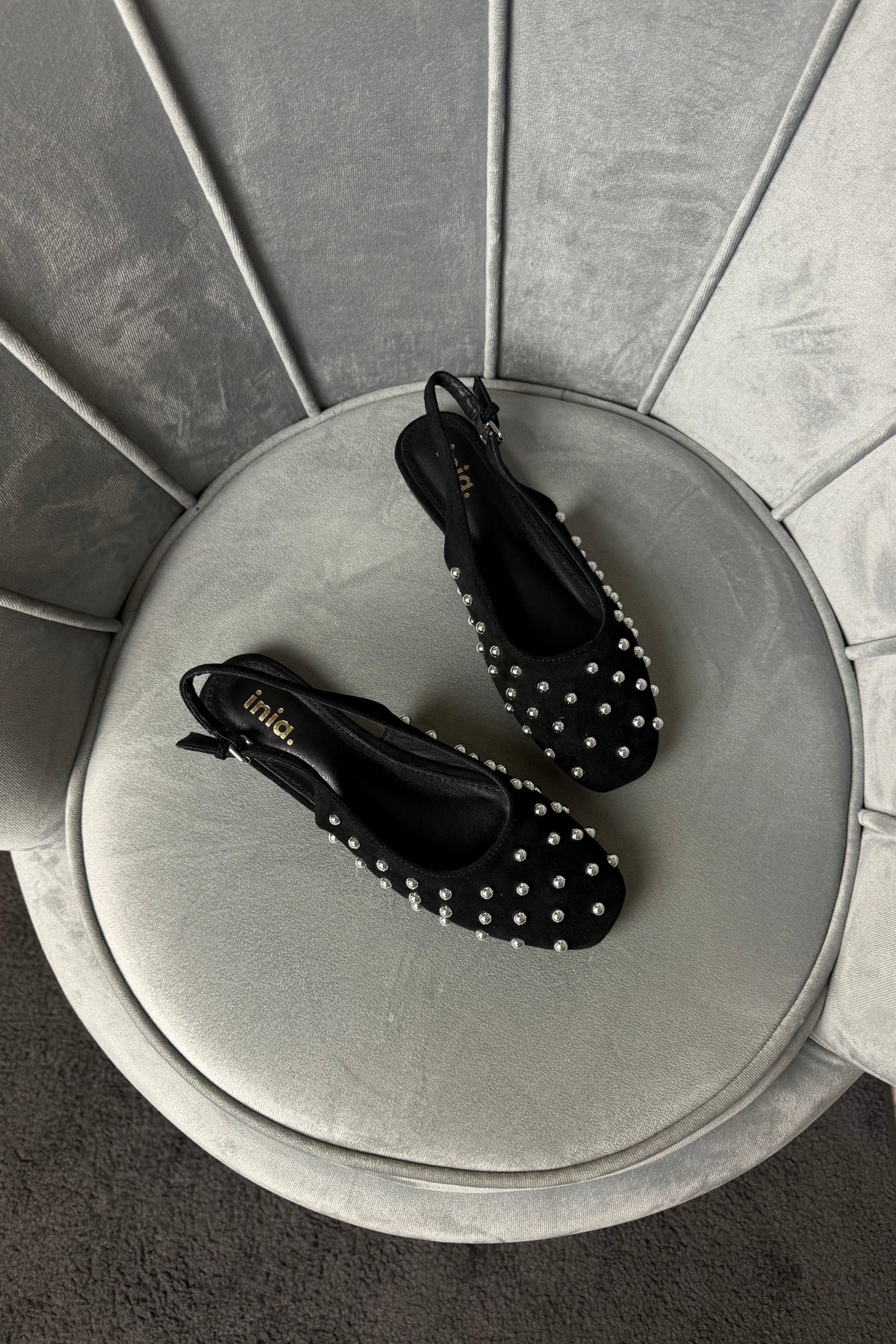 BALLERINE CON BORCHIE NERE