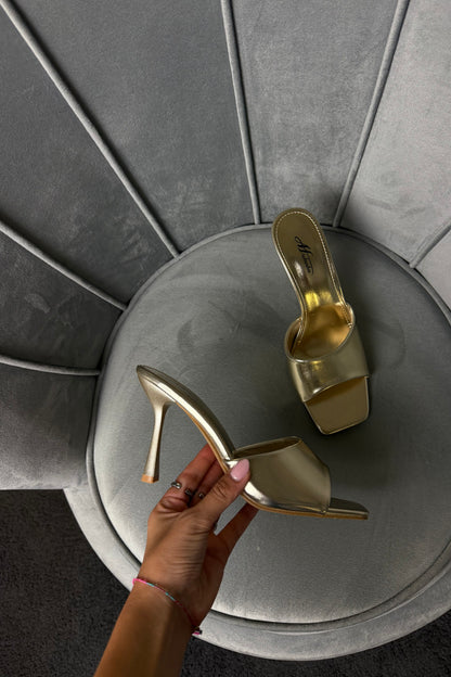 MULES SQUARE ORO
