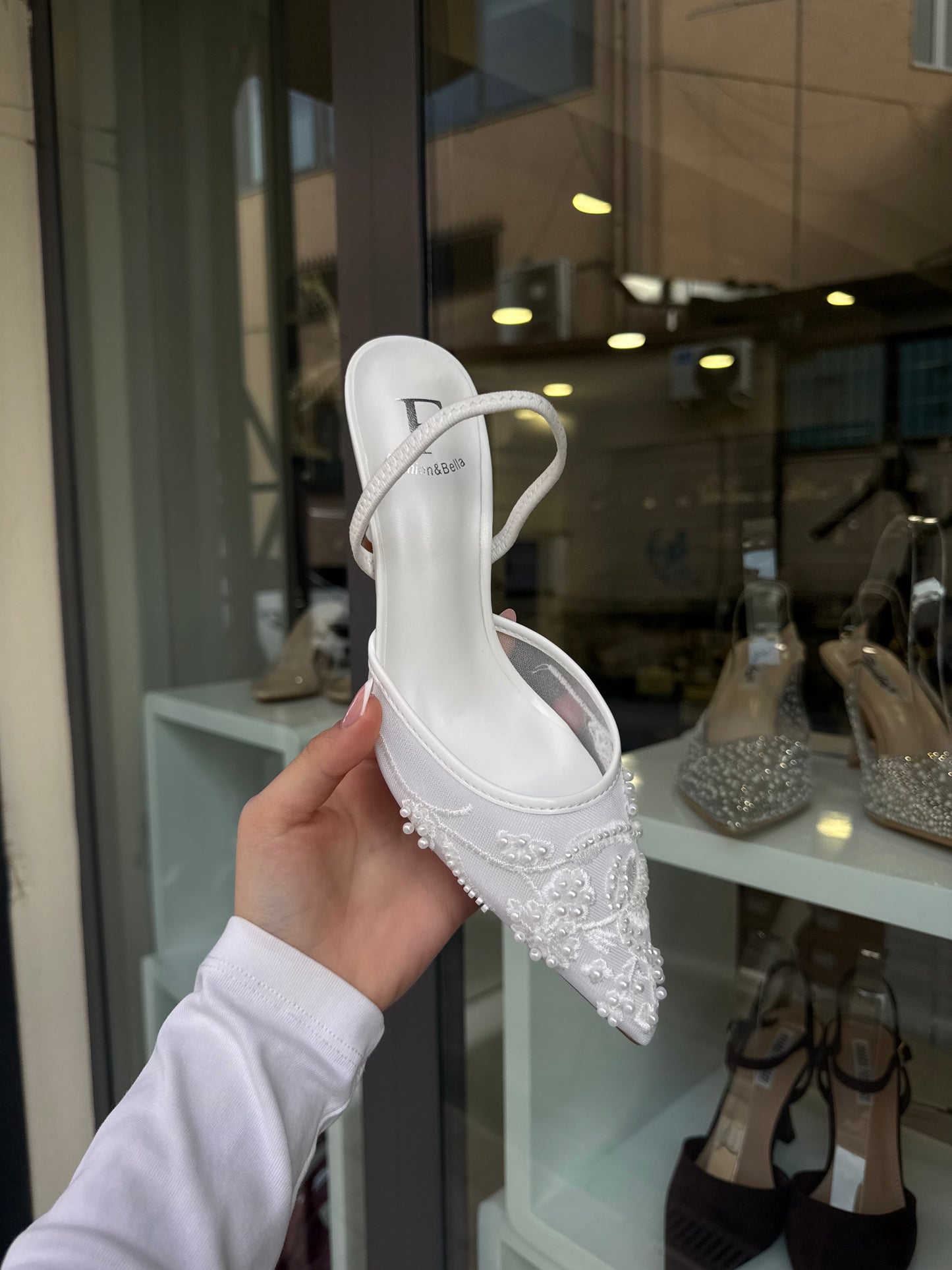 slingback bianchi con perle