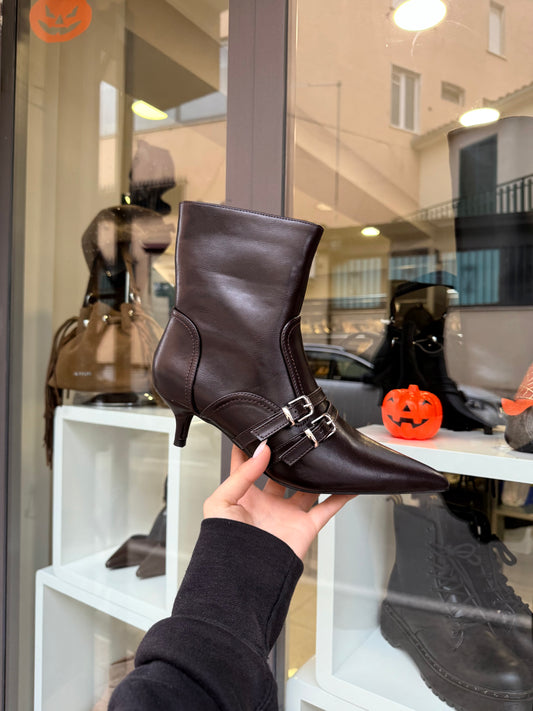 stivaletti kitten strange