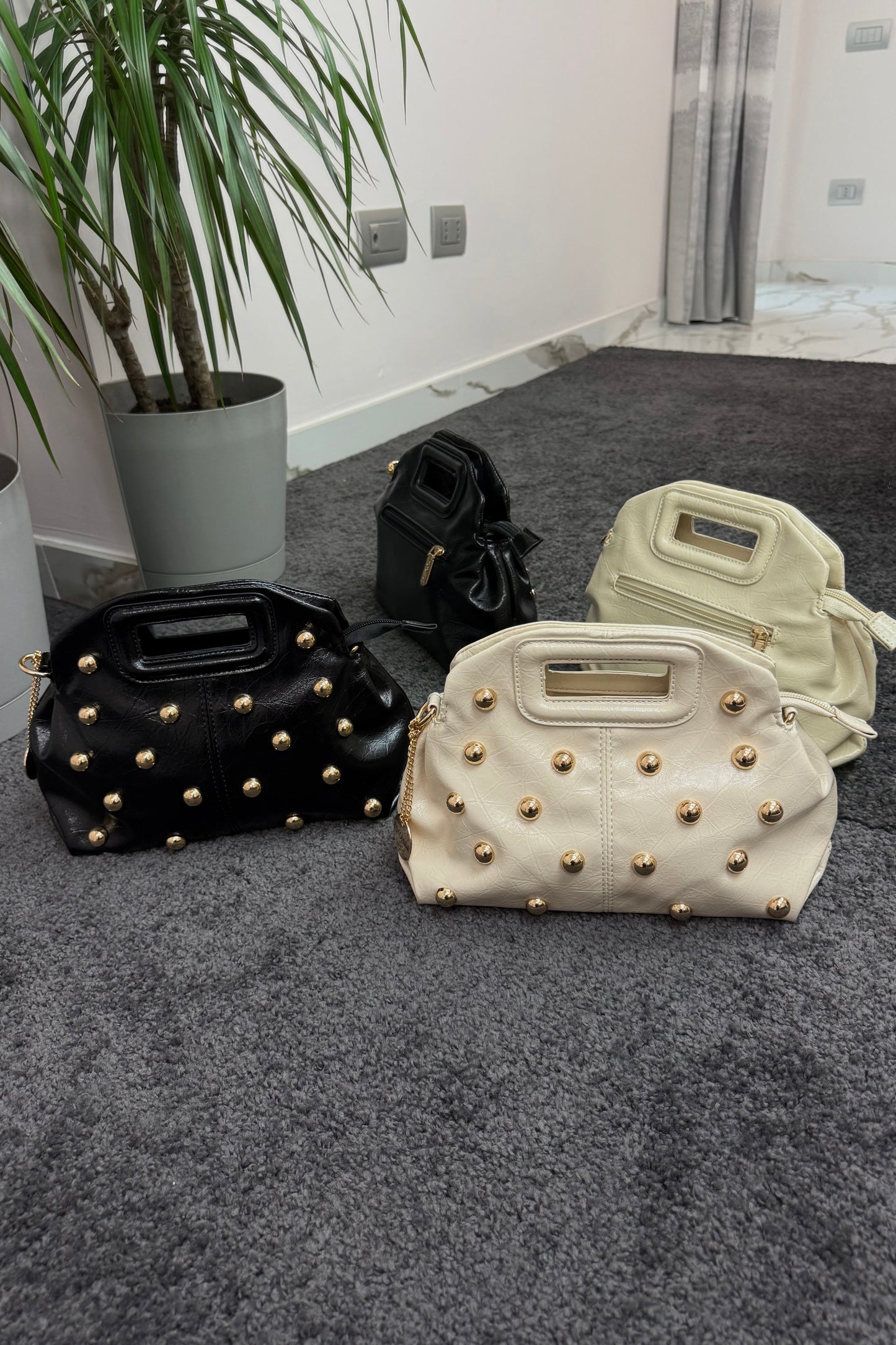 BORSA CON BORCHIE