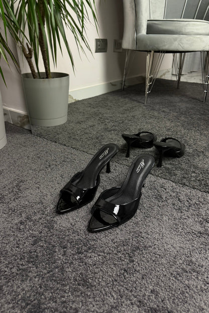 MULES BLACK MULANKA