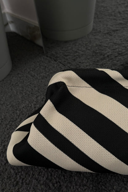 CLUTCH ZEBRA