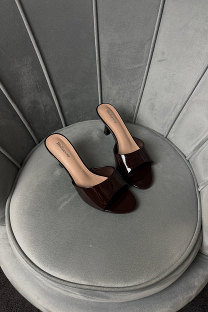 MULES SPRING MARRONE