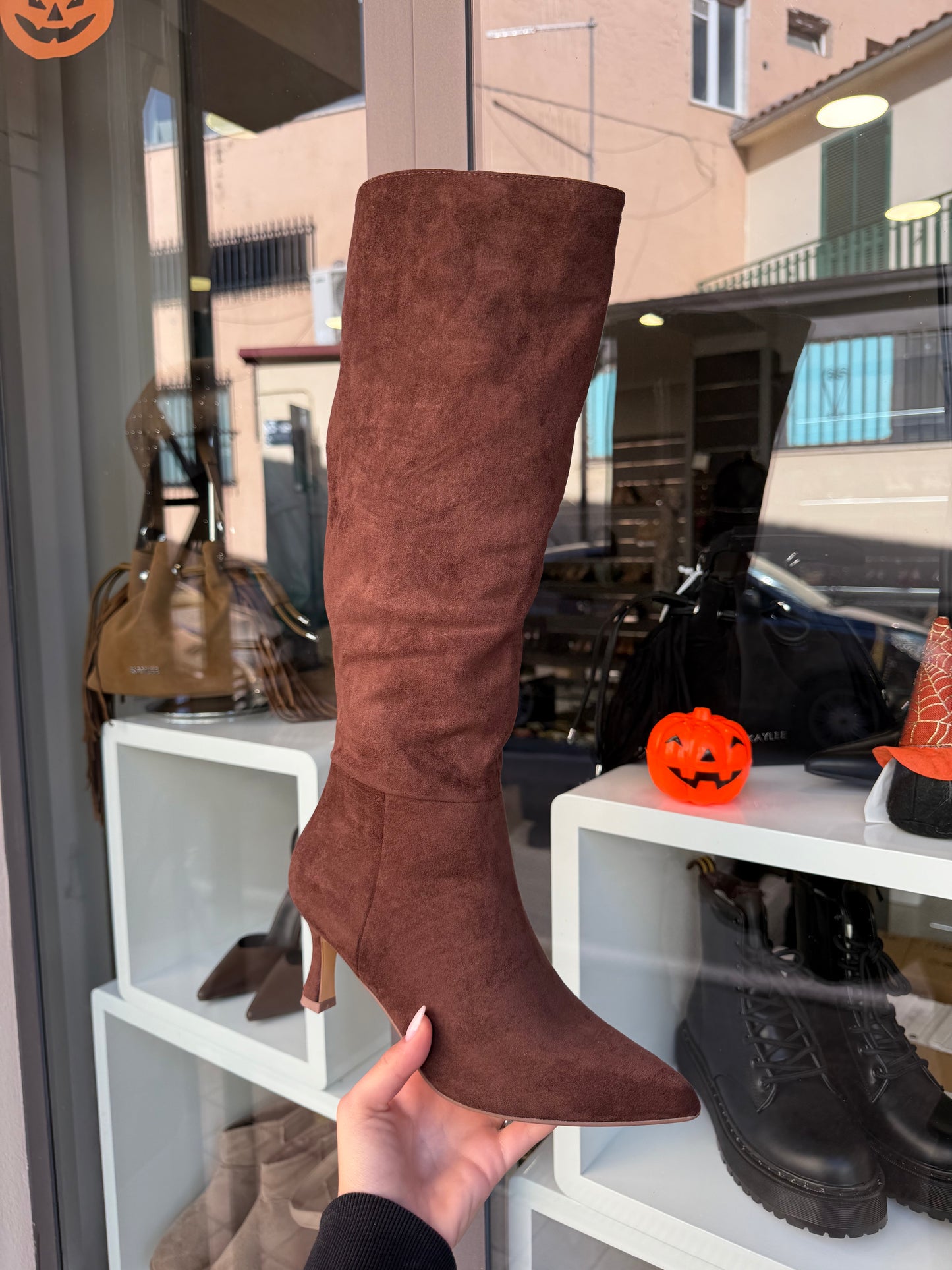 stivali basic in camoscio marroni