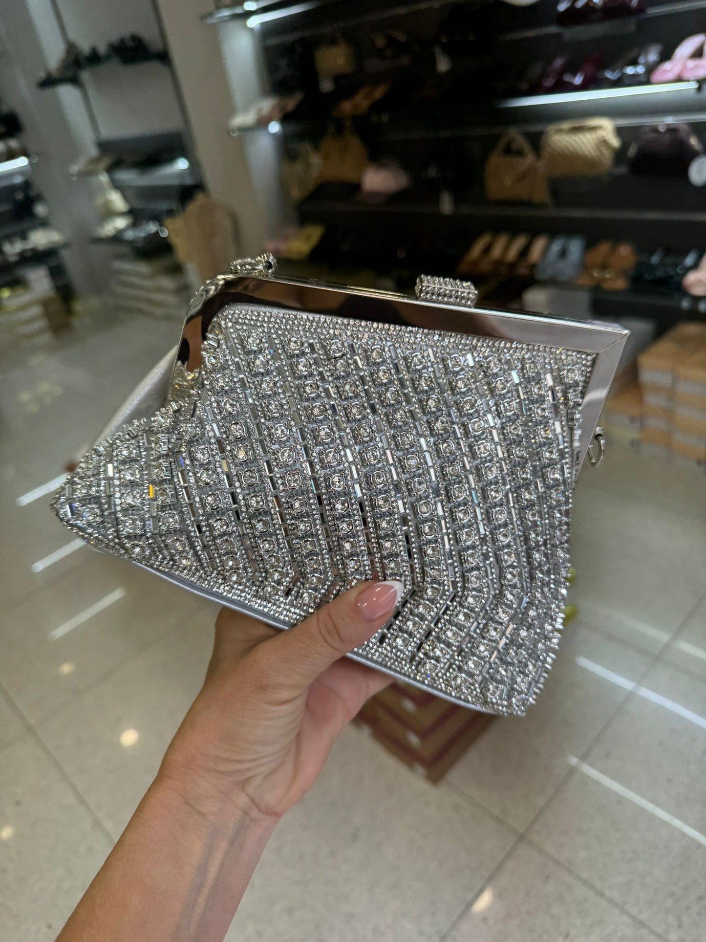 CLUTCH DIAMOND