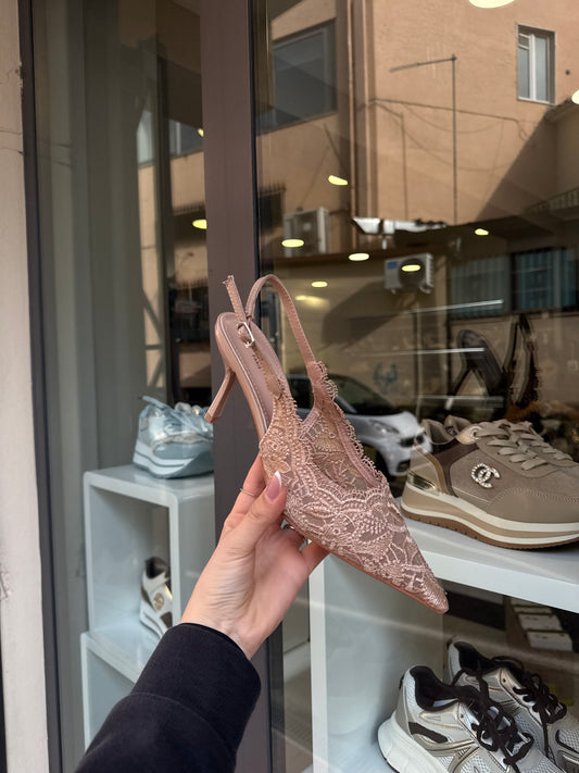 slingback in pizzo beige
