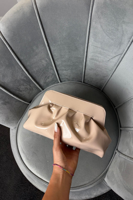 CLUTCH IN VERNICE NUDE