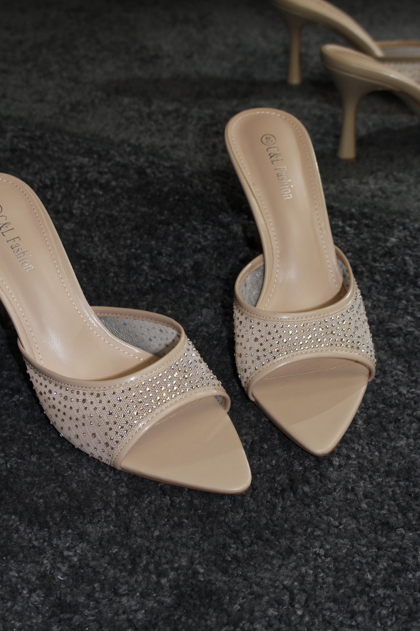 MULES PRINCIPESSA NUDE