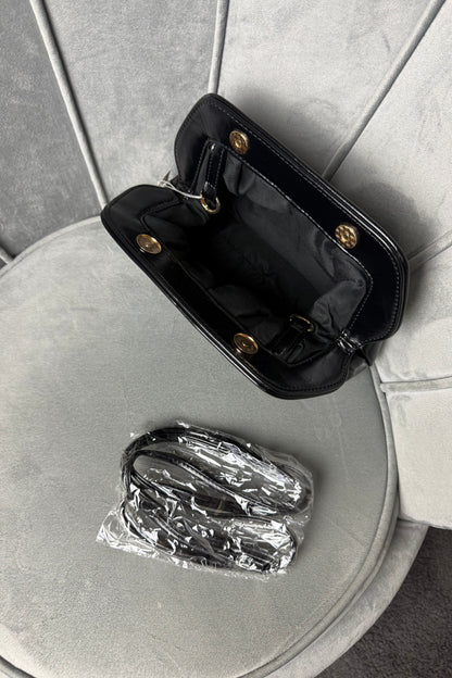CLUTCH NERA SEMILUCIDA