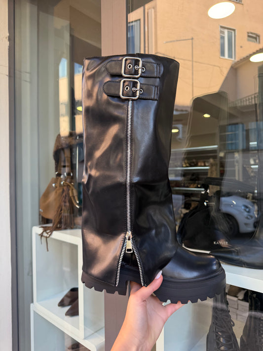 stivali con cinturini