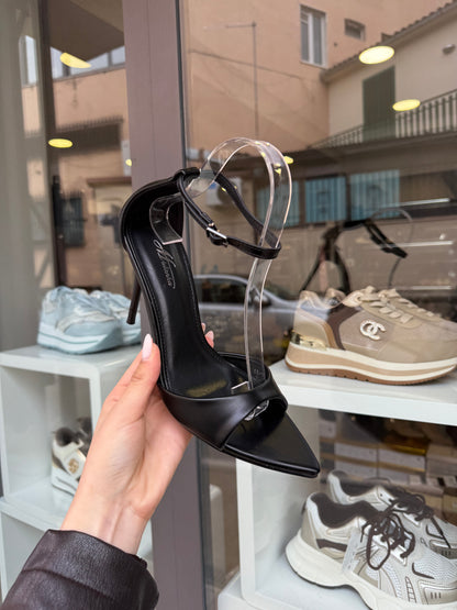 sandali BASIC neri in ecopelle