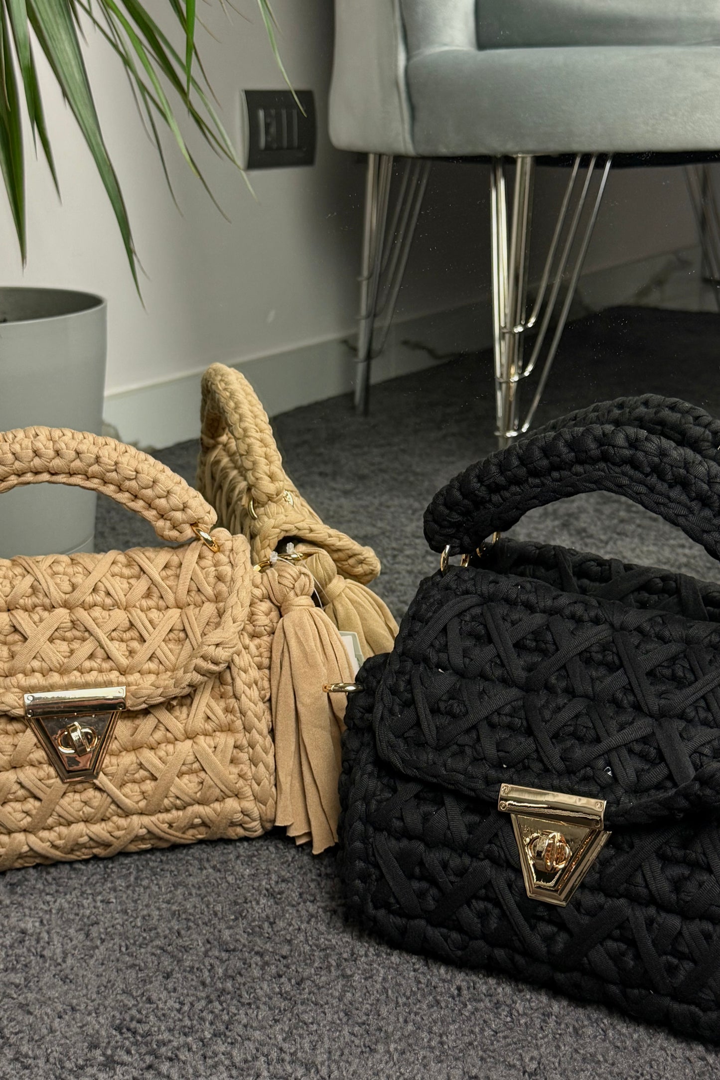 BORSA CON FRANGE CROCHET