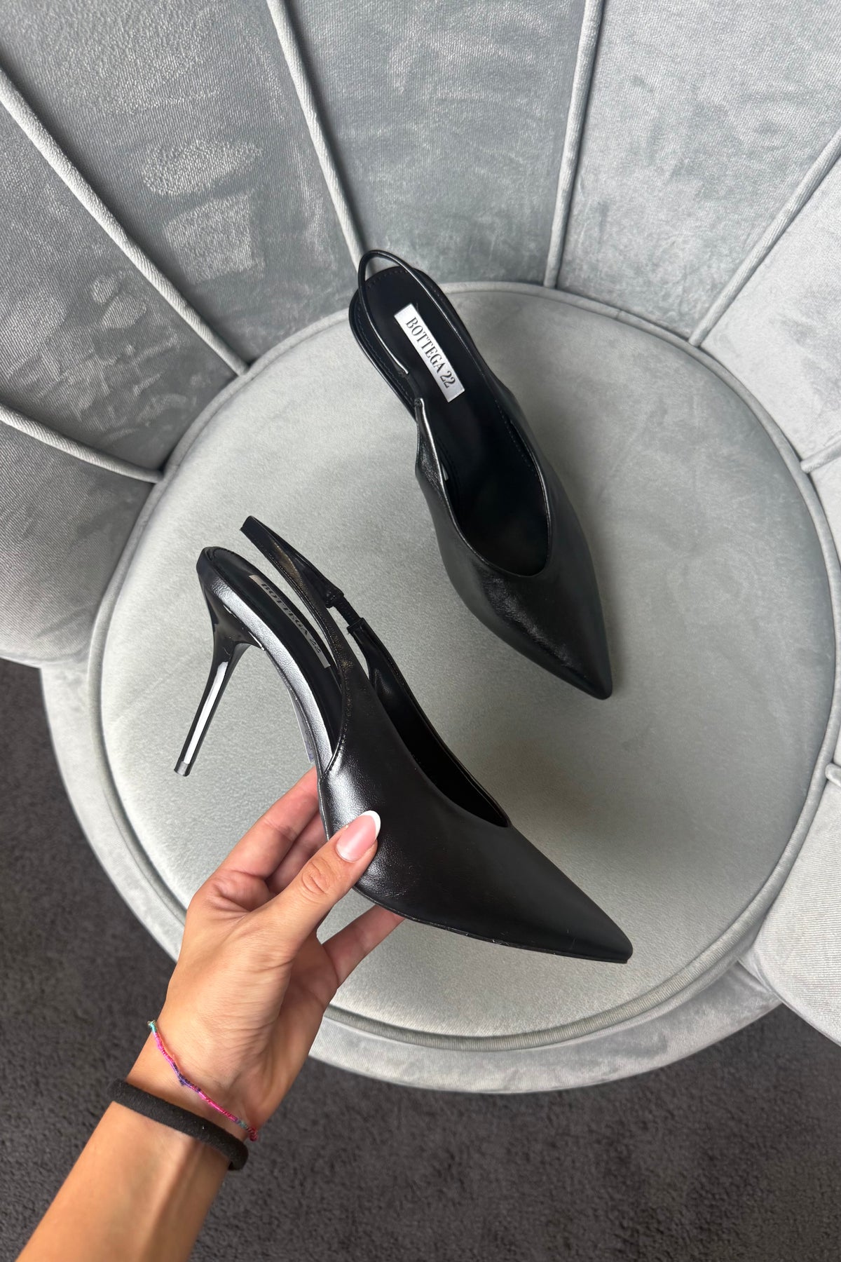 SLINGBACK “V” IN ECOPELLE