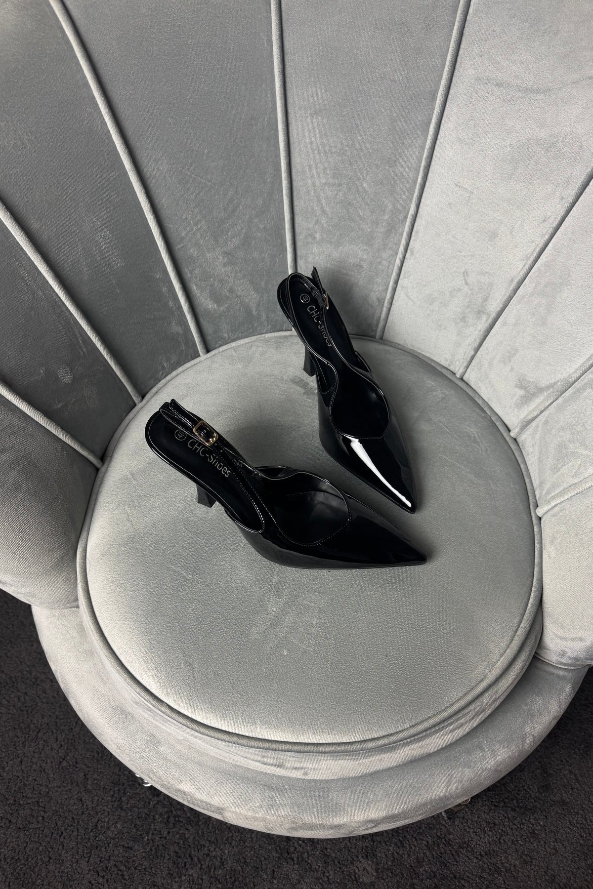 SLINGBACK STRANGE NERE