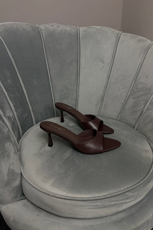 MULES BETTY