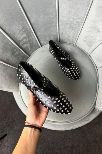 BALLERINE CON BORCHIE IN ECOPELLE