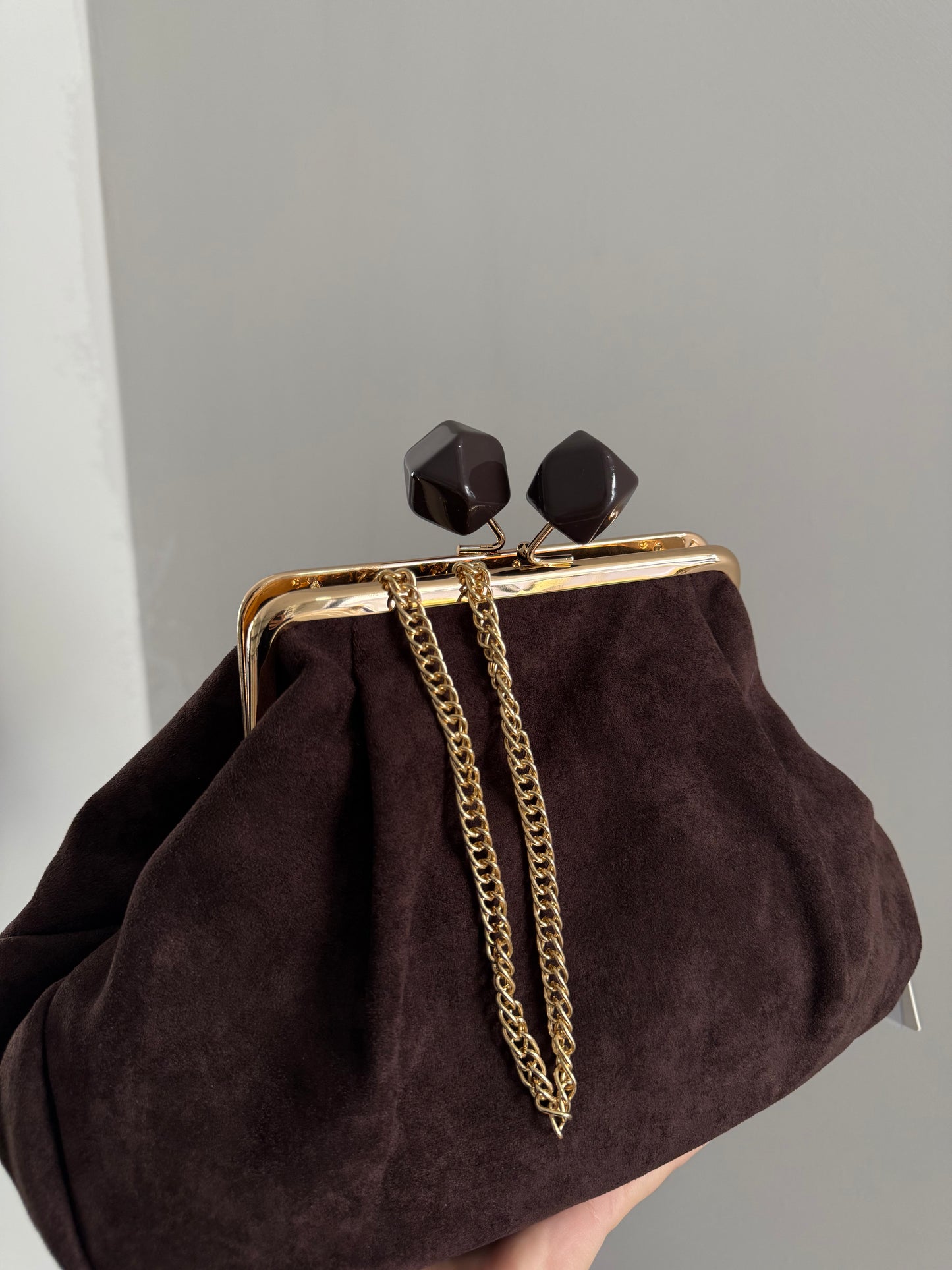 pochette scamosciata CHOCOLATE