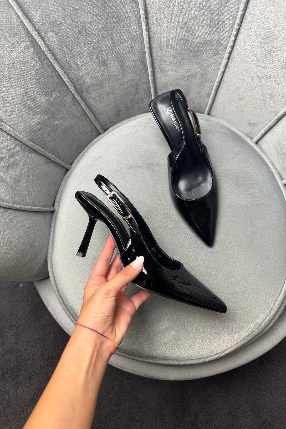 SLINGBACK IN VERNICE NERE