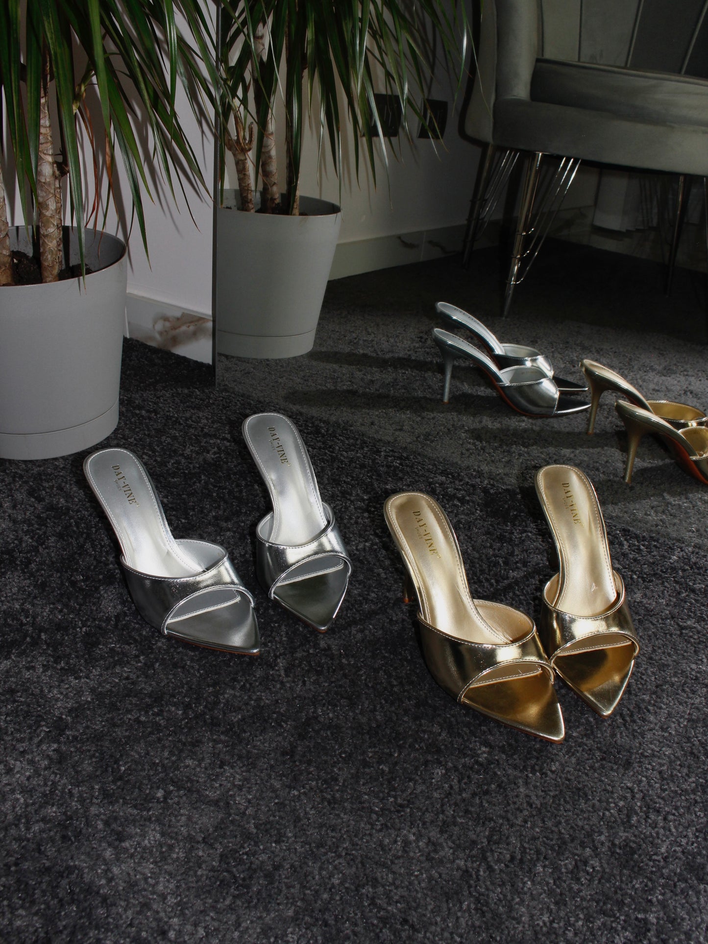 mules METALLIC