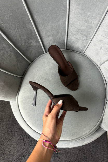 MULES SCAMOSCIATE MARRONI