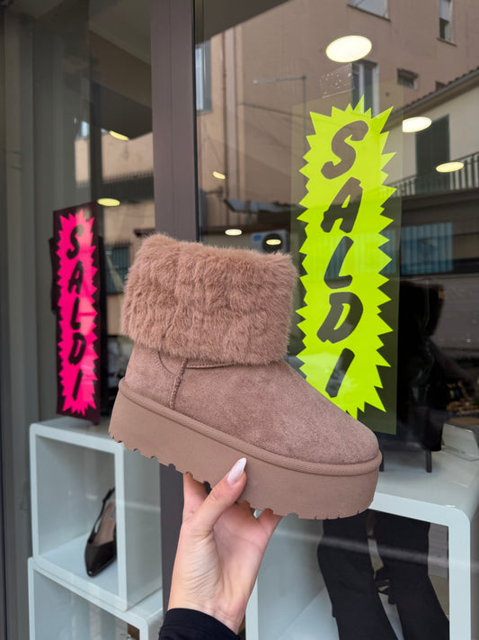 stivaletti mod. UG* beige