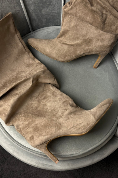 STIVALI ARRICCIATI BEIGE