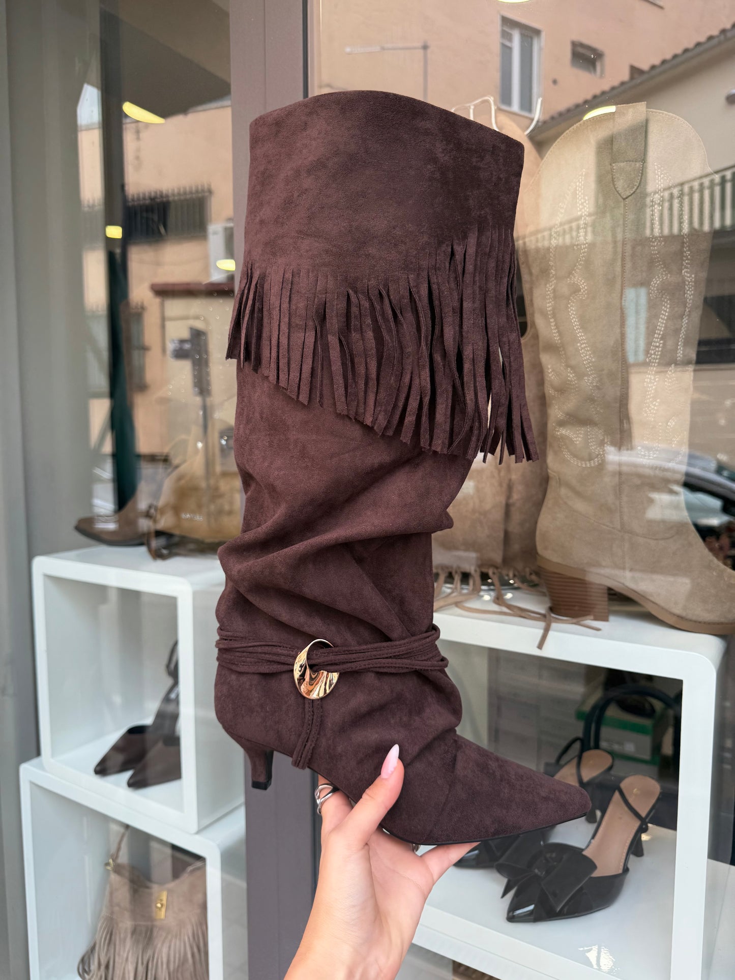 stivali scamosciati marroni GOLD detail