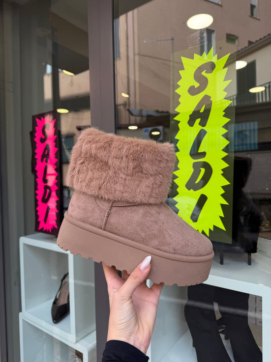 stivaletti mod. UG* beige