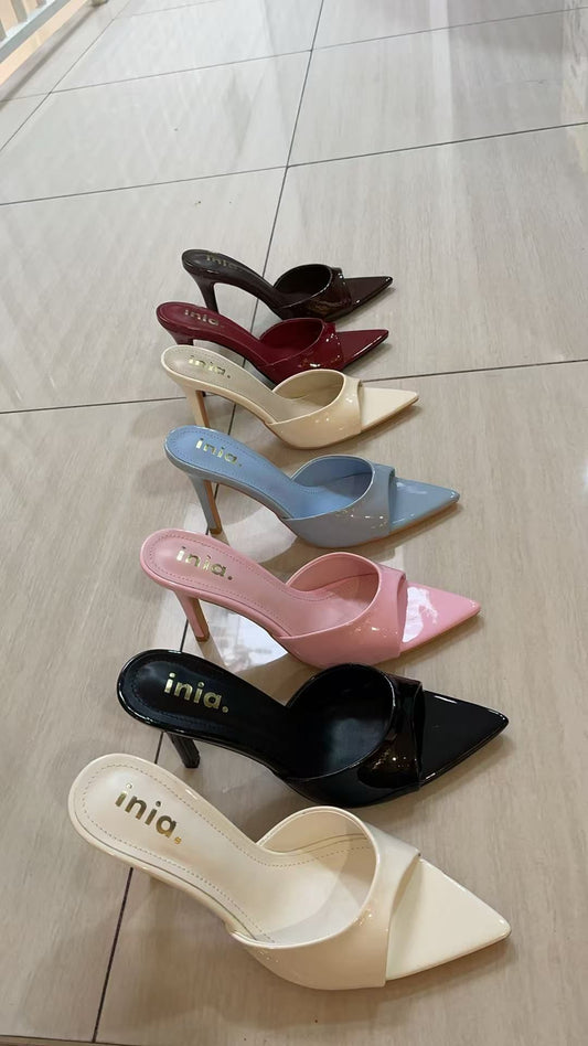 MULES IN VERNICE