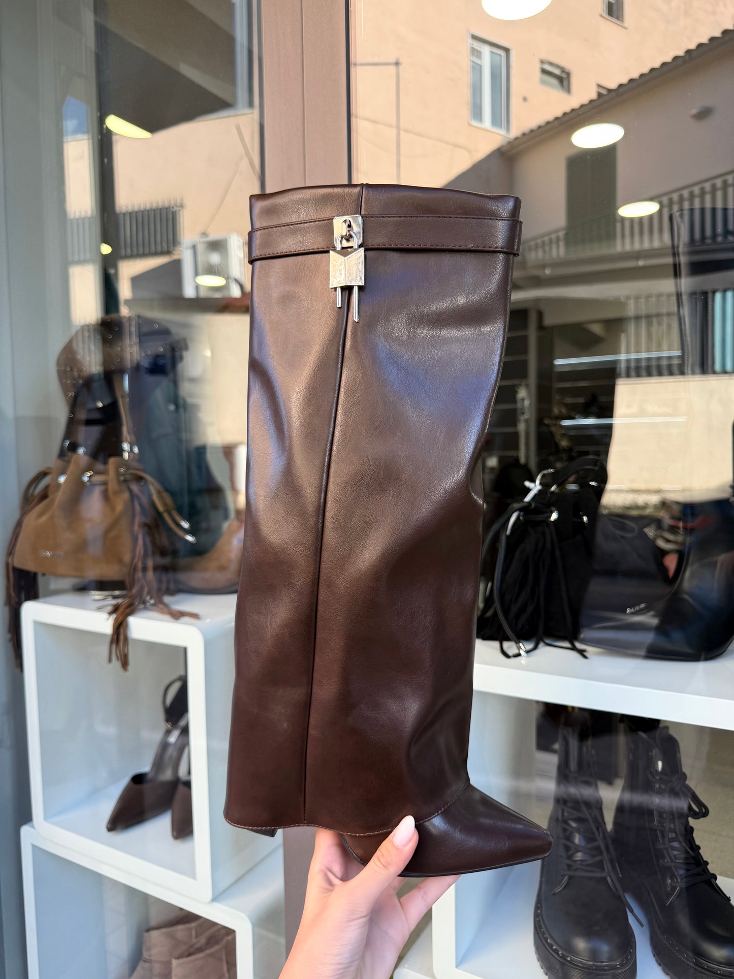 stivali mod. GIV**CHY tacco doppio