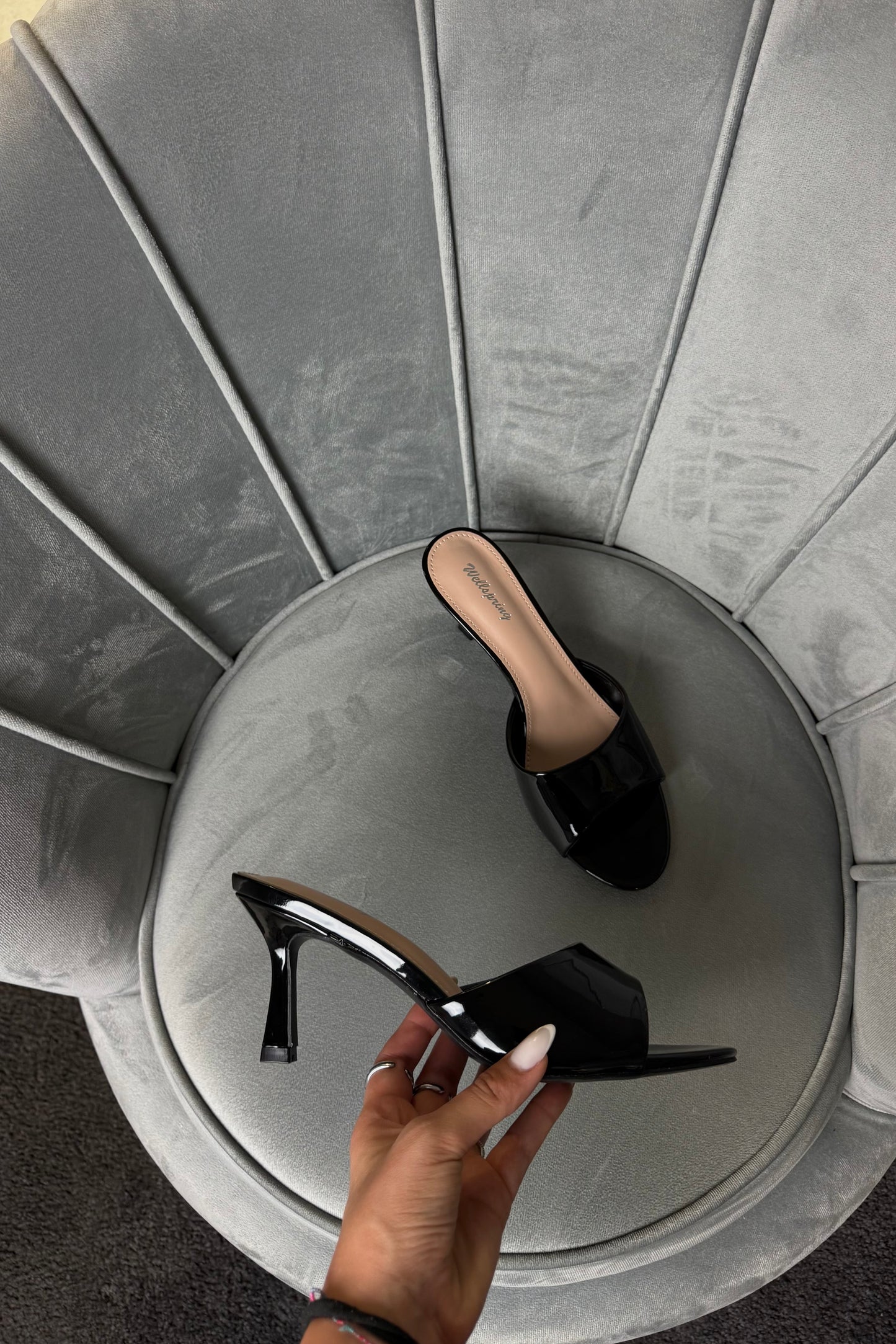 MULES BLACK PENNY