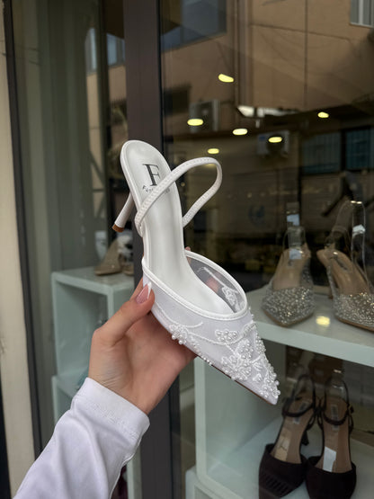 slingback bianchi con perle