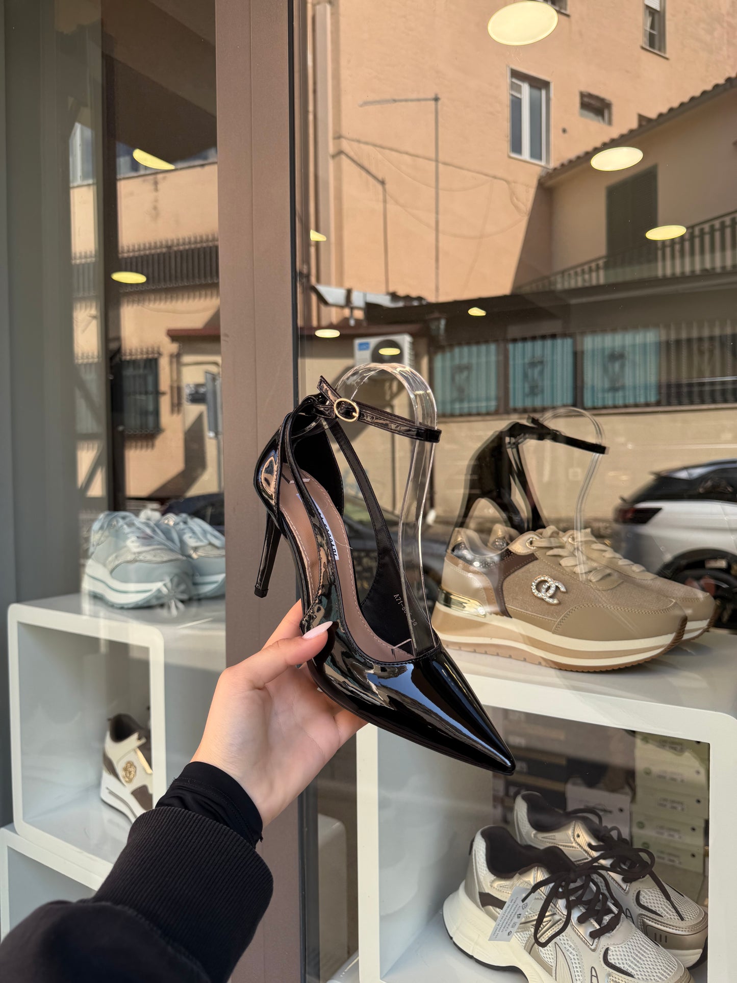 decolleté modello ZA*A neri