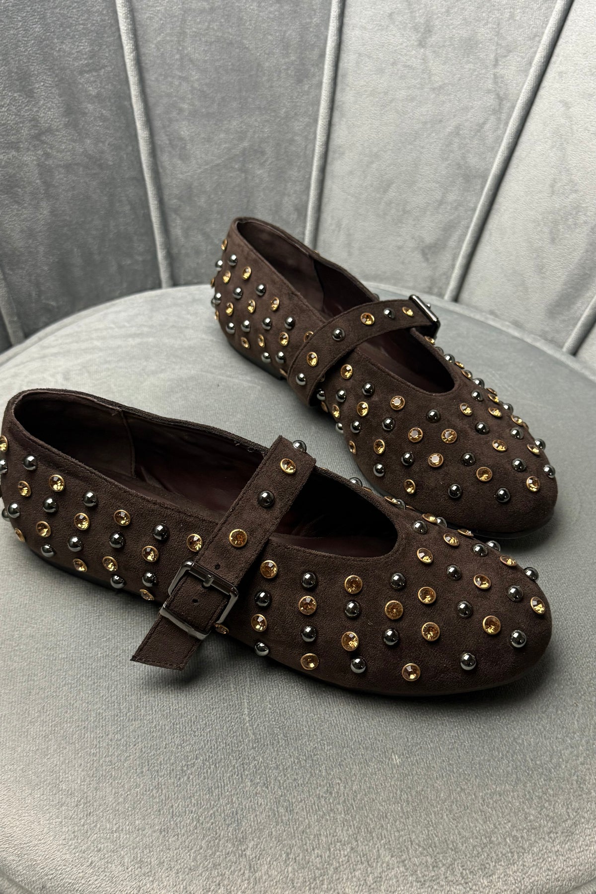 BALLERINE MARRONI CON BORCHIE