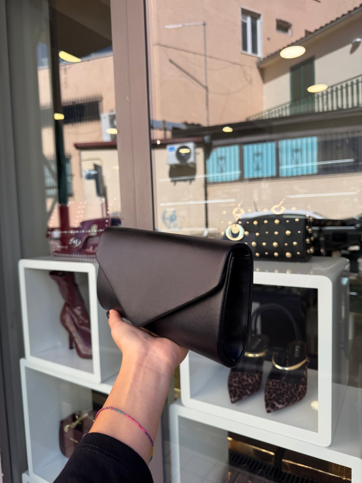 pochette nera in ecopelle