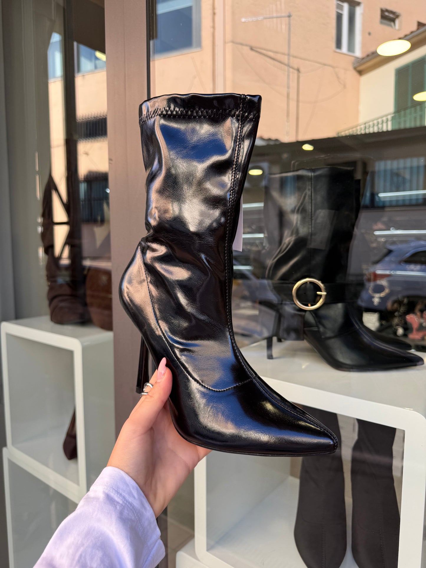 stivaletti SOCKS lucidi neri