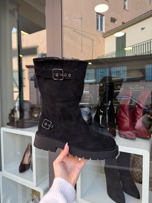 stivaletti neri scamosciati con cinturini