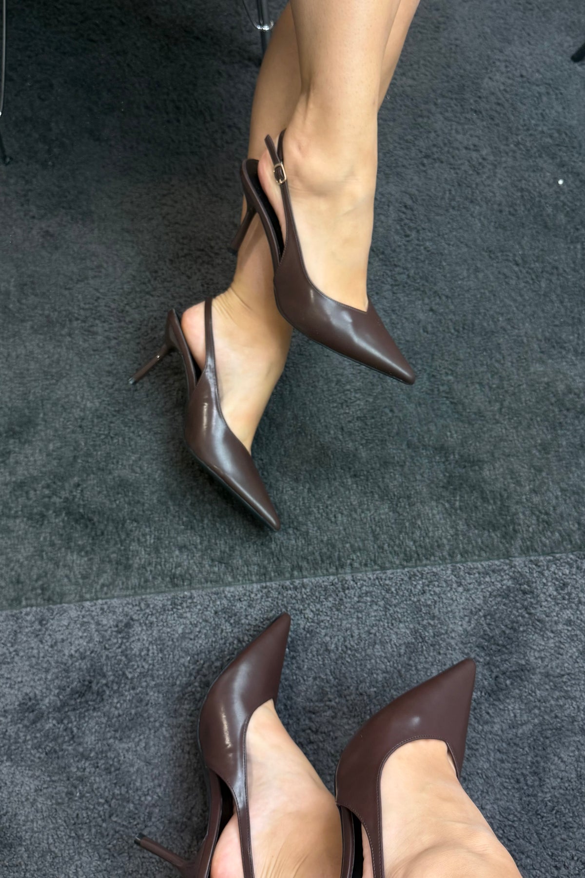SLINGBACK “V” CHOCO