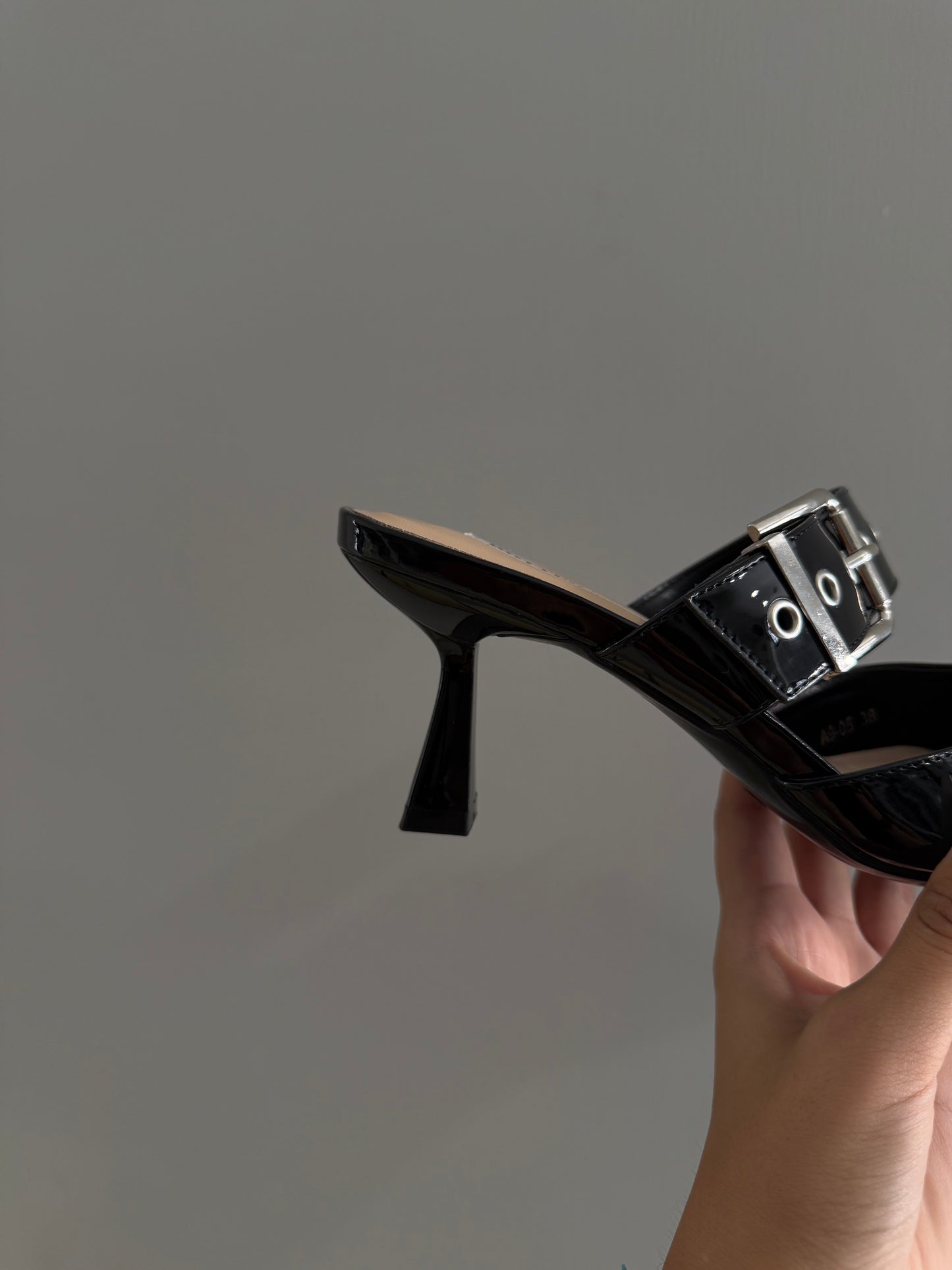 sabot neri con cinghie