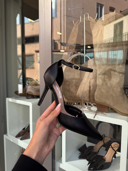 decolleté in ecopelle con cinturino