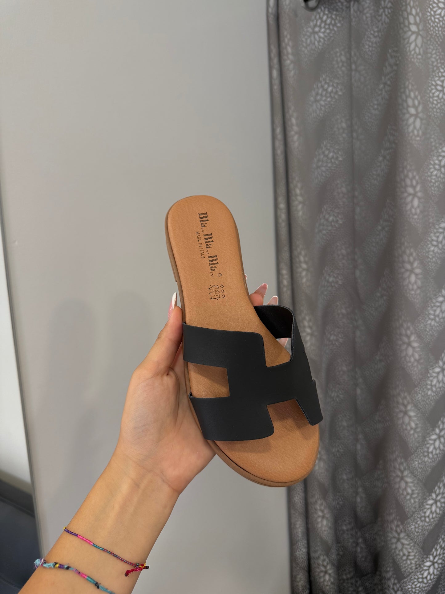 ciabatte nere made in Italy