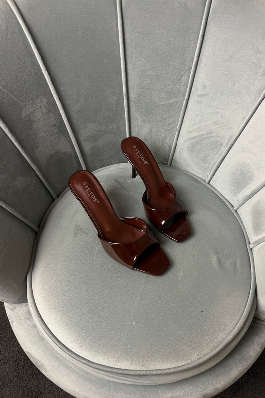 MULES DIVINA MARRONI
